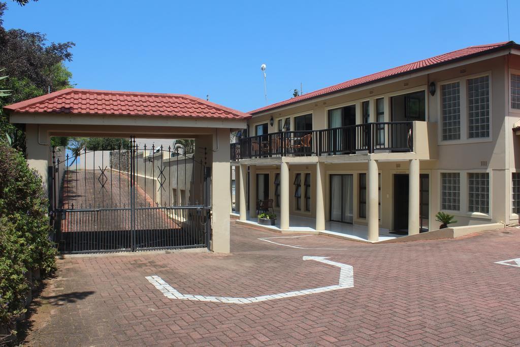 Fairways Hotel Баллито Экстерьер фото